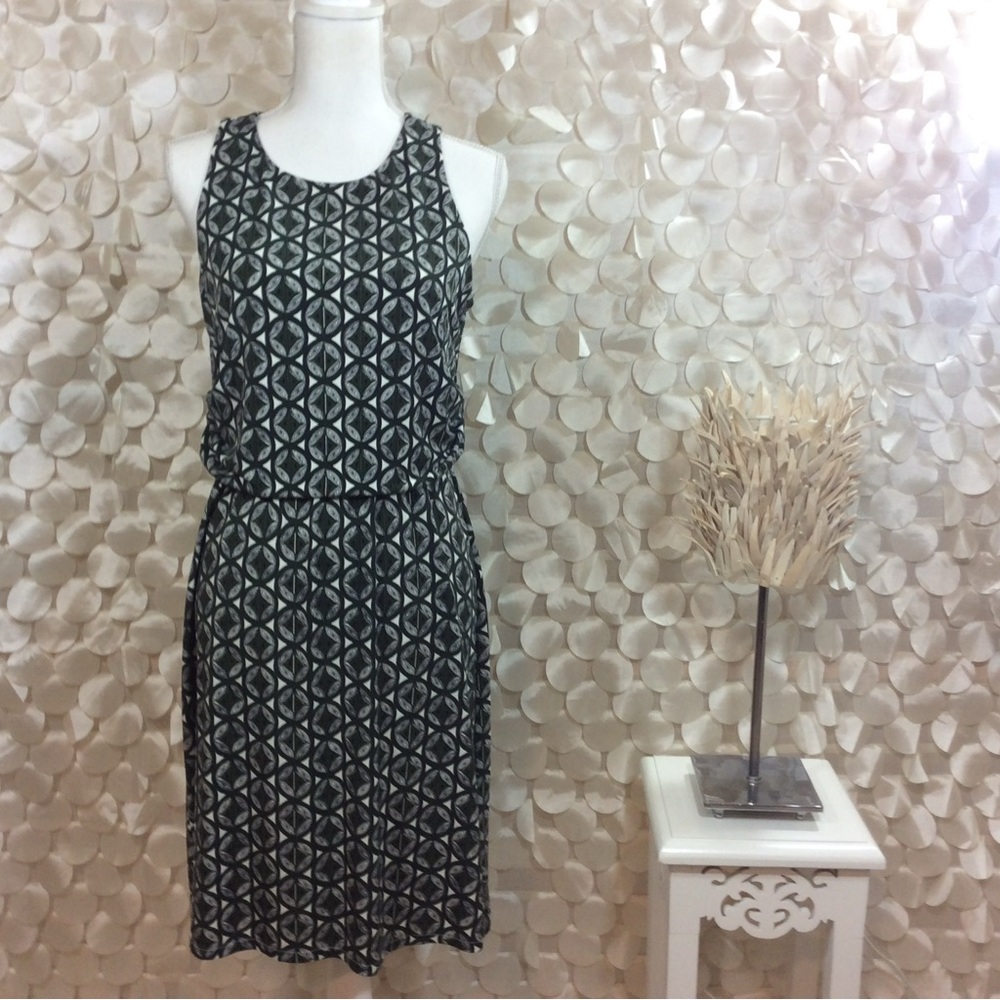 Ann Taylor Small Elegant Black and White Geometric Dress